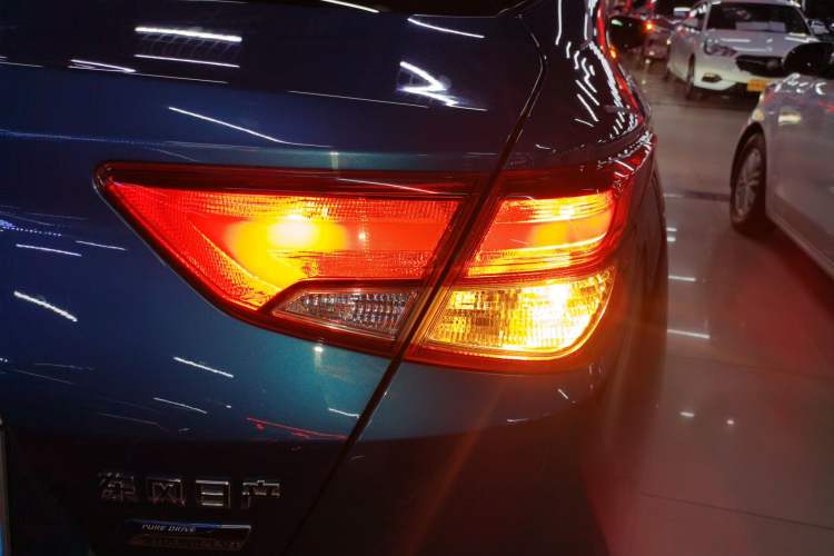 Used Nissan Lannia 2020 1.6L CVT Cool Edition Right Rear Taillight