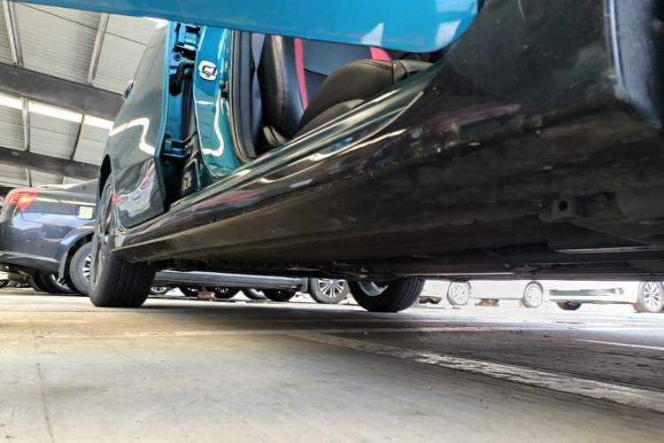 Used Nissan Lannia 2020 1.6L CVT Smart Connect Smart Cool Edition Right Side Sill