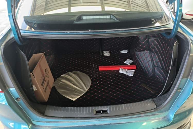 Used Nissan Lannia 2020 1.6L CVT Smart Connect Smart Cool Edition Trunk