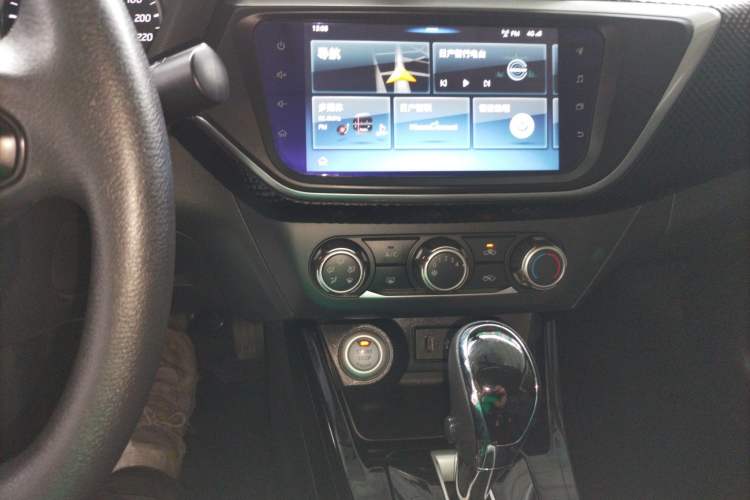 Used Nissan Lannia 2020 1.6L CVT Smart Connect Smart Cool Edition Audio And AC Panel