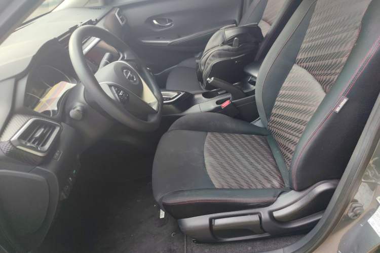 Used Nissan Lannia 2020 1.6L CVT Smart Connect Smart Cool Edition Left Front Seat