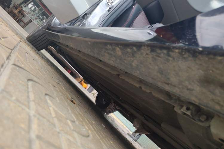 Used Nissan Lannia 2020 1.6L CVT Smart Connect Smart Cool Edition Right Side Sill