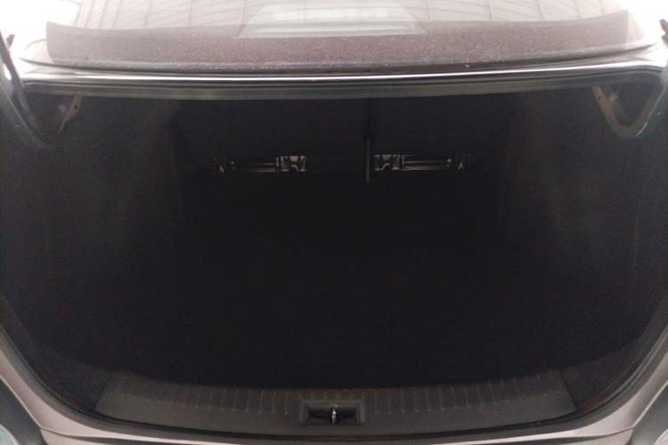 Used Nissan Lannia 2020 1.6L CVT Smart Connect Smart Cool Edition Trunk