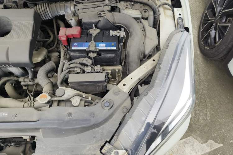 Used Nissan Lannia 2020 1.6L CVT Smart Connect Smart Cool Edition Engine Bay Left
