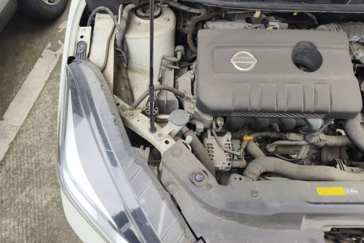 Used Nissan Lannia 2020 1.6L CVT Smart Connect Smart Cool Edition Engine Bay Right