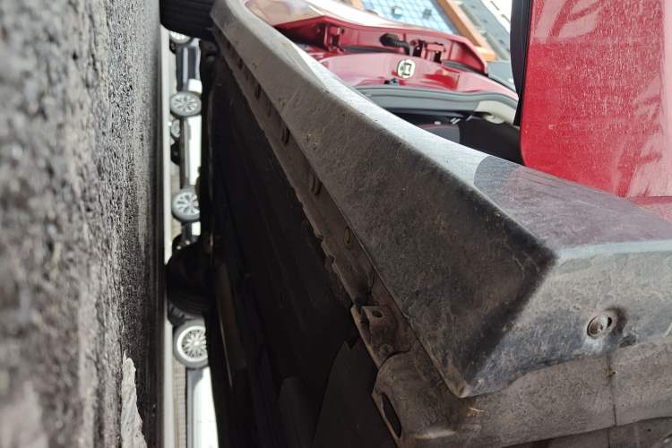 Used Nissan Lannia 2020 1.6L CVT Smart Connect Smart Cool Edition Right Side Sill