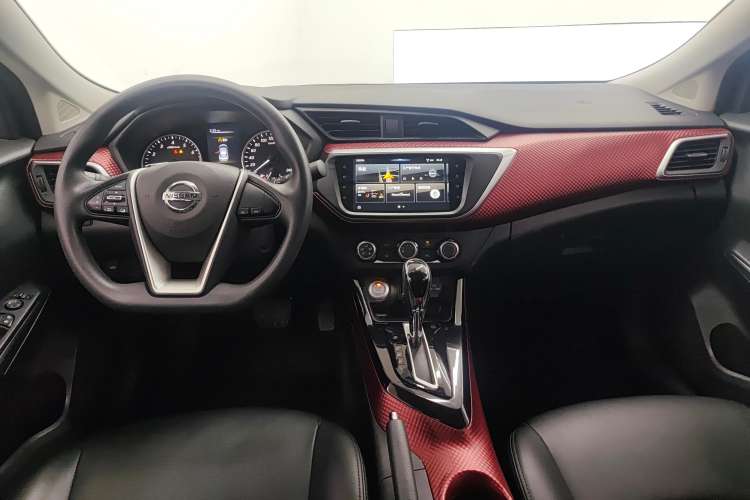Used Nissan Lannia 2020 1.6L CVT Smart Connect Smart Cool Edition Center Console