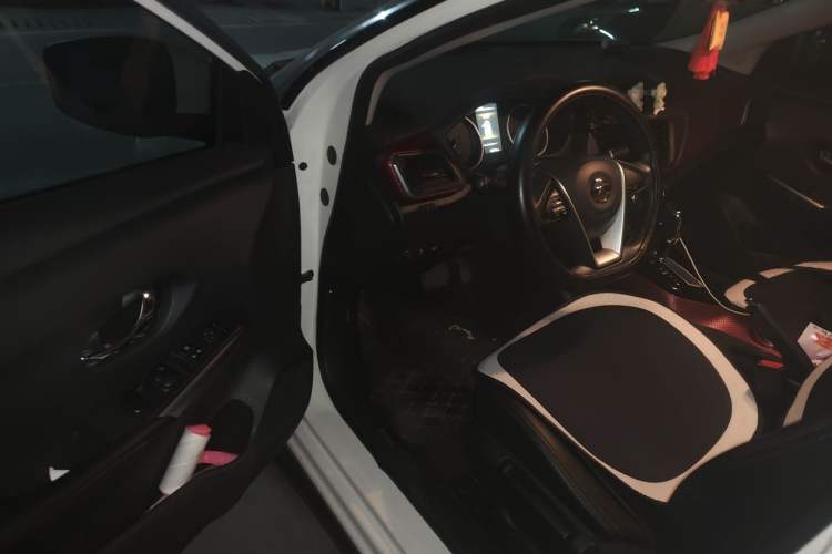 Used Nissan Lannia 2020 1.6L CVT Smart Connect Smart Cool Edition Driver Seat