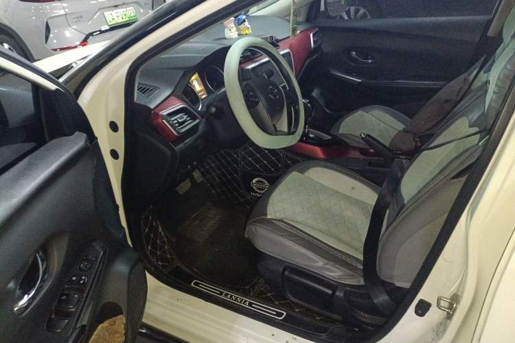 Used Nissan Lannia 2020 1.6L CVT Smart Connect Smart Cool Edition Driver Seat