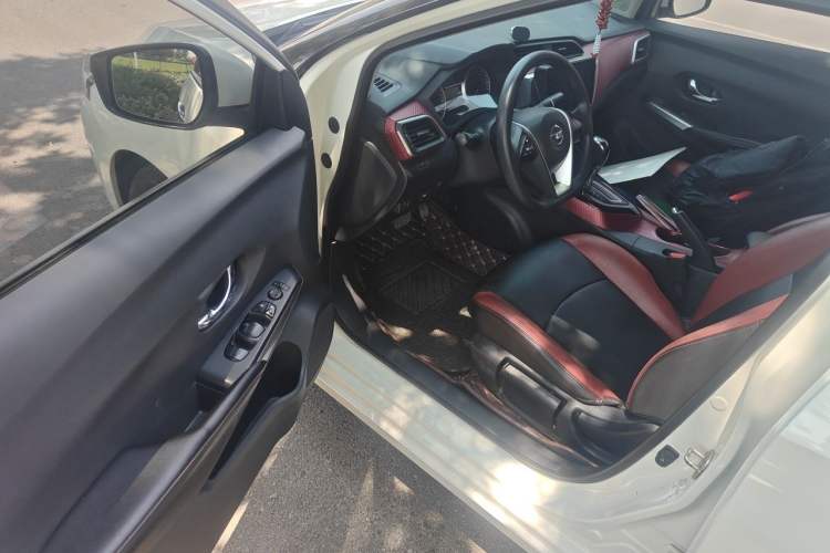 Used Nissan Lannia 2020 1.6L CVT Cool Edition Driver Seat