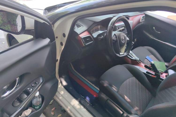 Used Nissan Lannia 2020 1.6L CVT Cool Edition Driver Seat