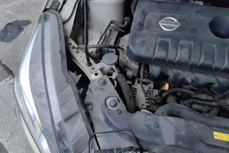 Used Nissan Lannia 2020 1.6L CVT Cool Edition Engine Bay Right