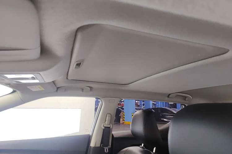Used Nissan Lannia 2020 1.6L CVT Smart Connect Smart Cool Edition Headliner
