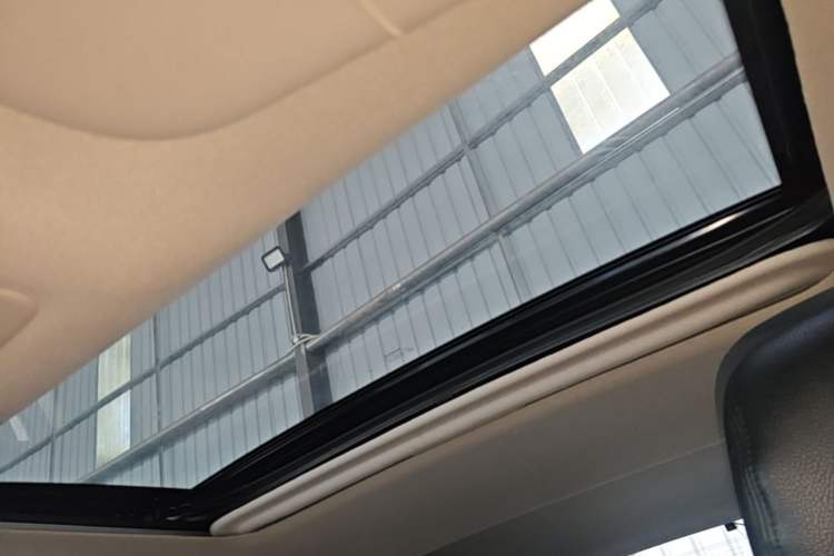Used Nissan Lannia 2020 1.6L CVT Cool Edition Headliner