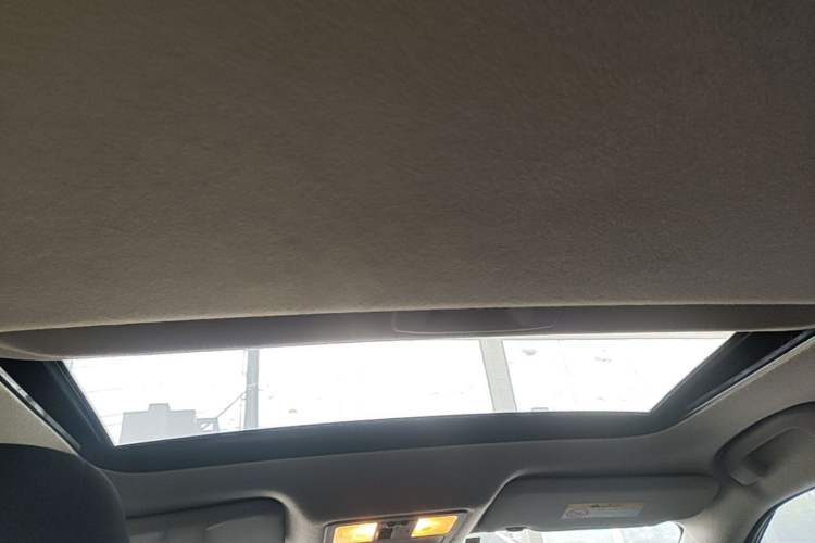 Used Nissan Lannia 2020 1.6L CVT Smart Connect Smart Cool Edition Headliner