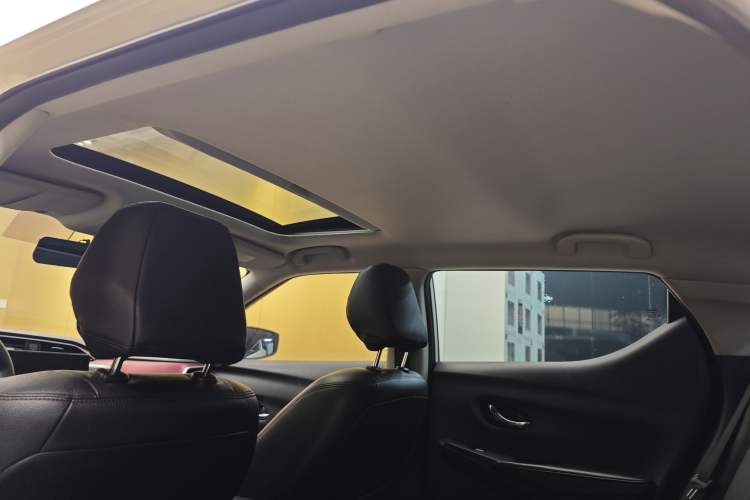 Used Nissan Lannia 2020 1.6L CVT Cool Edition Headliner