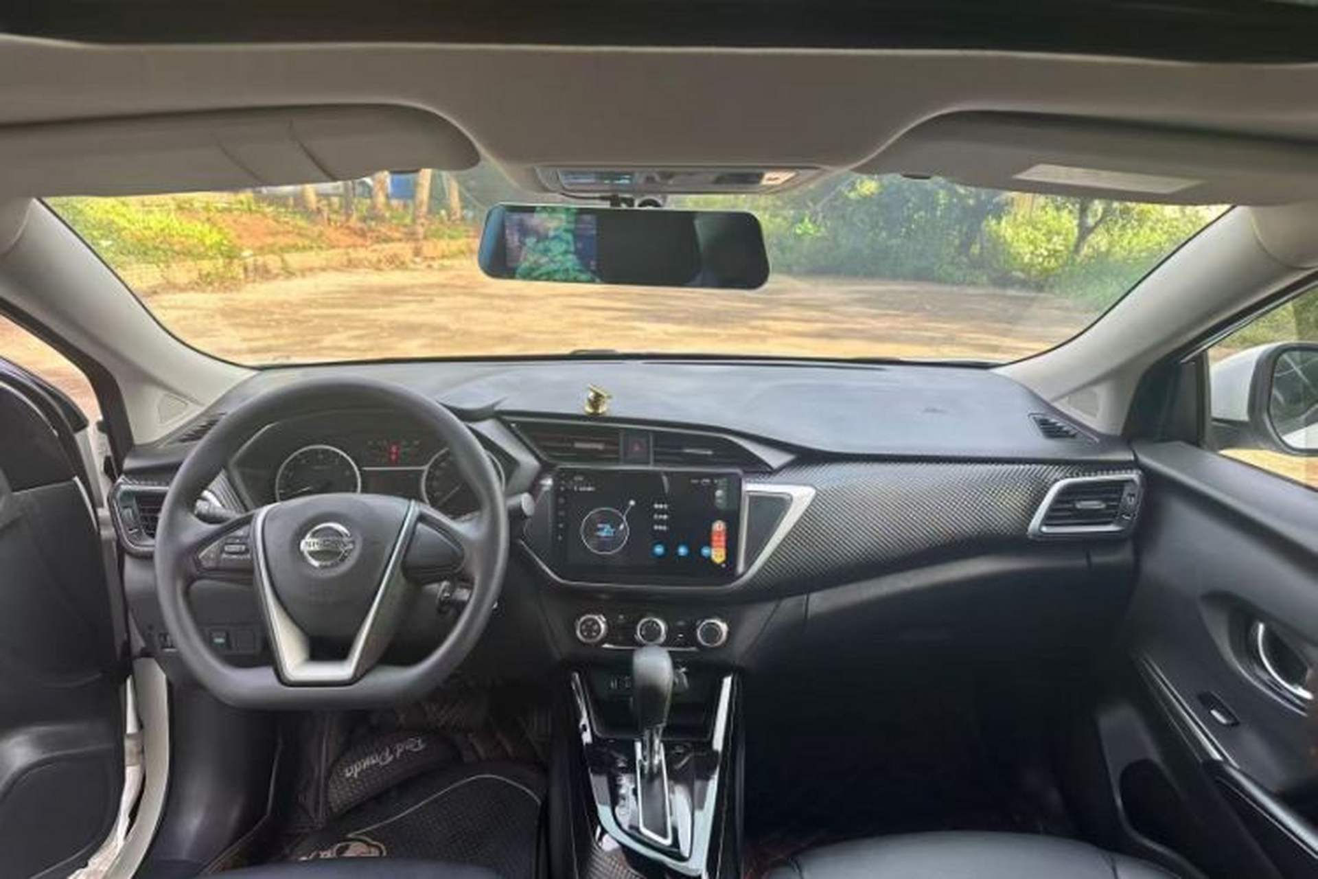 Used Nissan Lannia 2020 1.6L CVT Cool Edition Interior 1