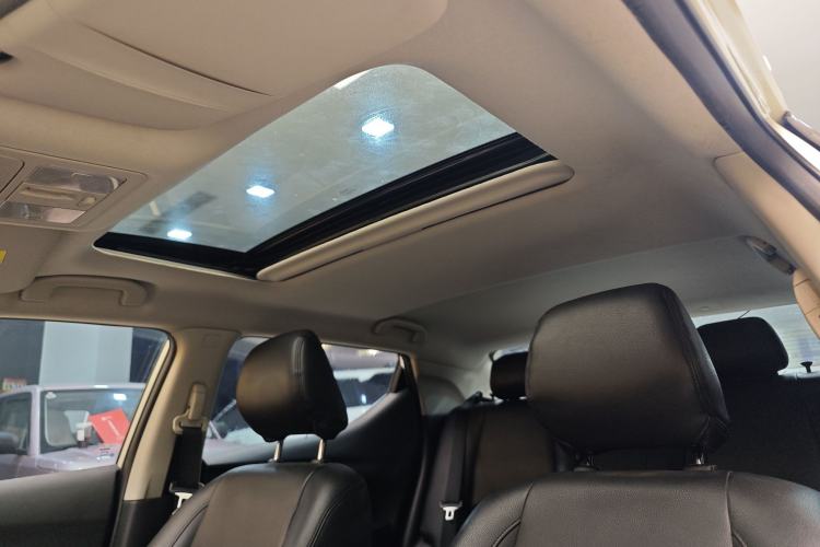 Used Nissan Lannia 2020 1.6L CVT Cool Edition Interior 11
