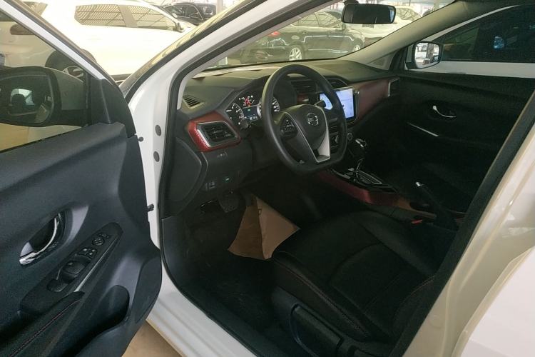 Used Nissan Lannia 2020 1.6L CVT Cool Edition Interior 3
