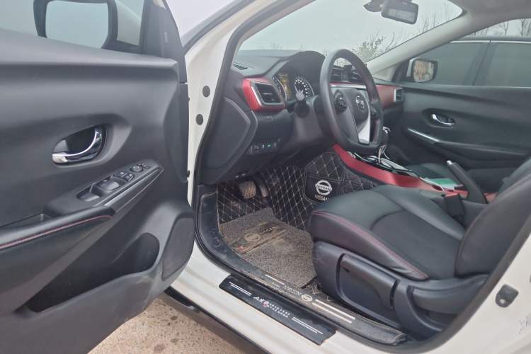 Used Nissan Lannia 2020 1.6L CVT Smart Connect High-Energy Edition Interior 3