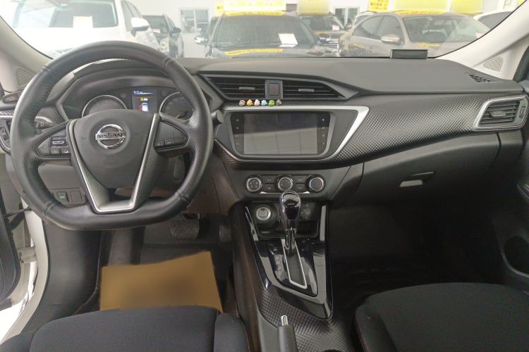 Used Nissan Lannia 2020 1.6L CVT Smart Connect Smart Cool Edition Interior 3