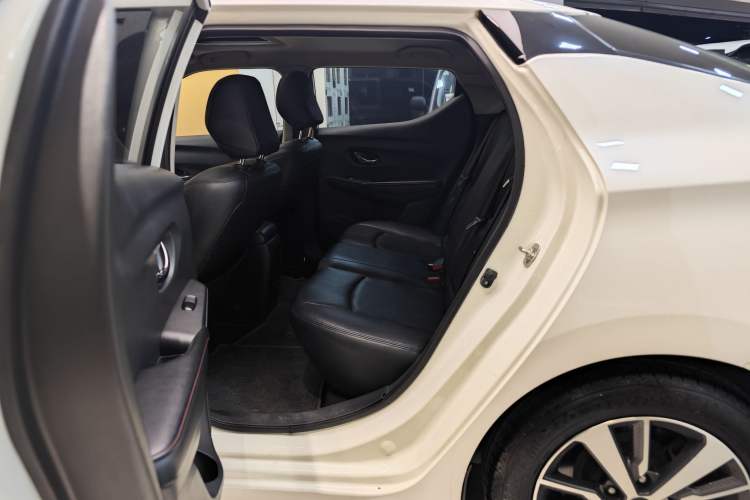 Used Nissan Lannia 2020 1.6L CVT Cool Edition Interior 3