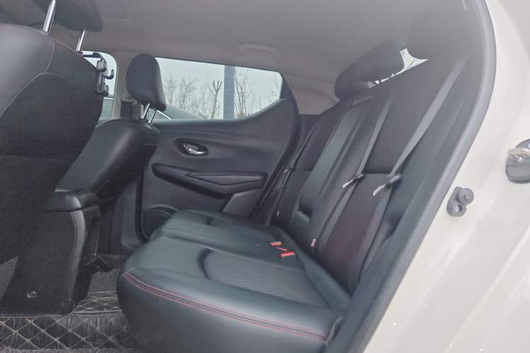 Used Nissan Lannia 2020 1.6L CVT Smart Connect High-Energy Edition Interior 4