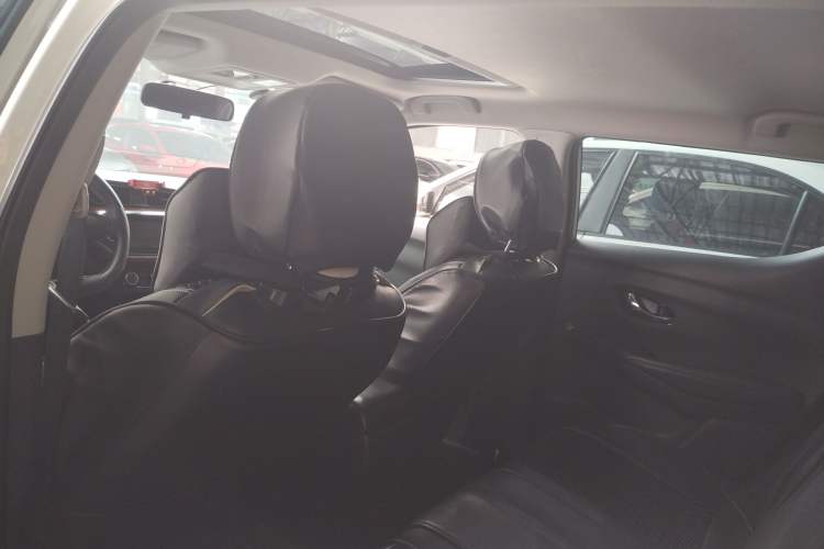 Used Nissan Lannia 2020 1.6L CVT Cool Edition Interior 5
