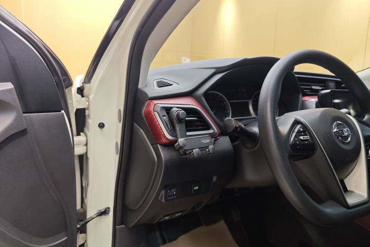Used Nissan Lannia 2020 1.6L CVT Cool Edition Interior 8