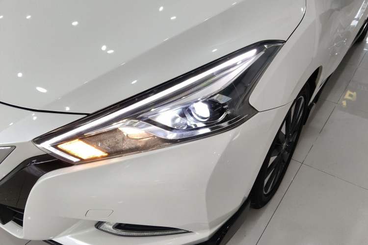 Used Nissan Lannia 2020 1.6L CVT Smart Connect Smart Cool Edition Left Front Headlight