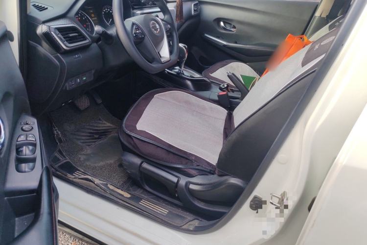 Used Nissan Lannia 2020 1.6L CVT Smart Connect Smart Cool Edition Left Front Seat