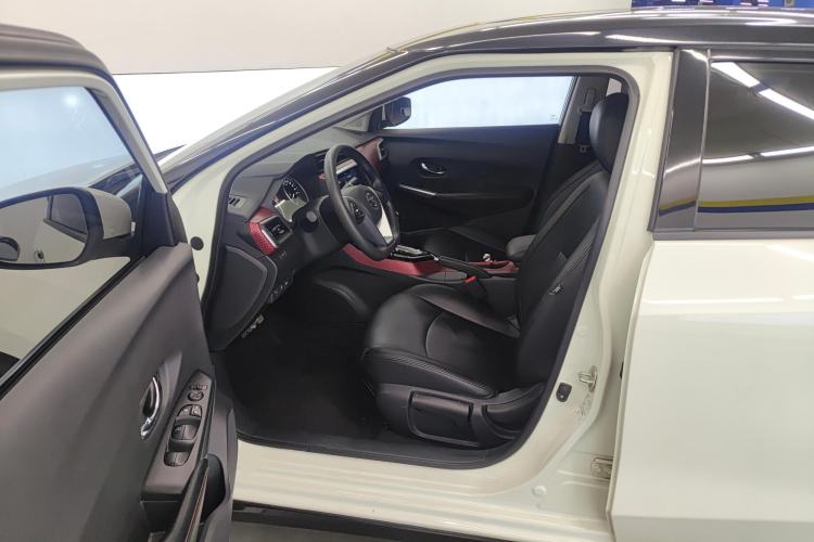 Used Nissan Lannia 2020 1.6L CVT Smart Connect Smart Cool Edition Left Front Seat