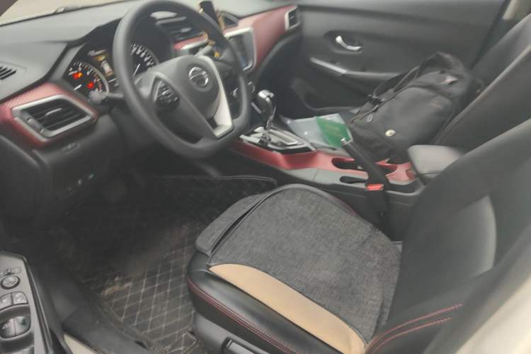 Used Nissan Lannia 2020 1.6L CVT Smart Connect Smart Cool Edition Left Front Seat