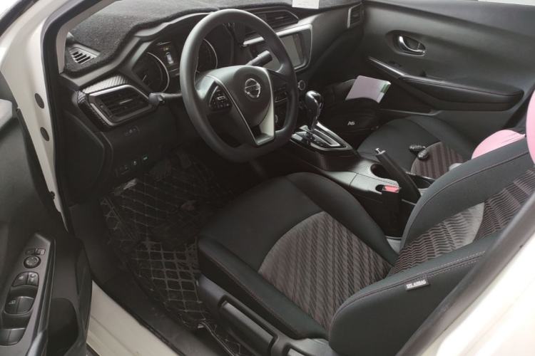 Used Nissan Lannia 2020 1.6L CVT Smart Connect Smart Cool Edition Left Front Seat
