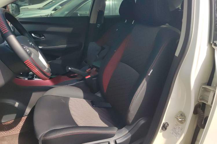 Used Nissan Lannia 2020 1.6L CVT Cool Edition Left Front Seat