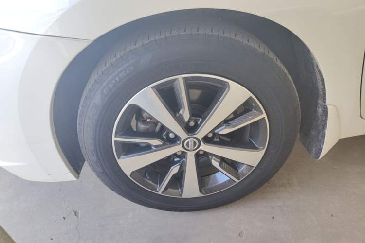 Used Nissan Lannia 2020 1.6L CVT Cool Edition Left Front Wheel Hub