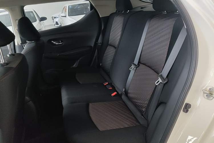 Used Nissan Lannia 2020 1.6L CVT Smart Connect Smart Cool Edition Left Rear Seat