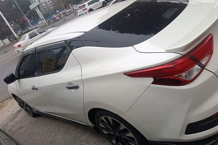 Used Nissan Lannia 2020 1.6L CVT Smart Connect Smart Cool Edition Left Side