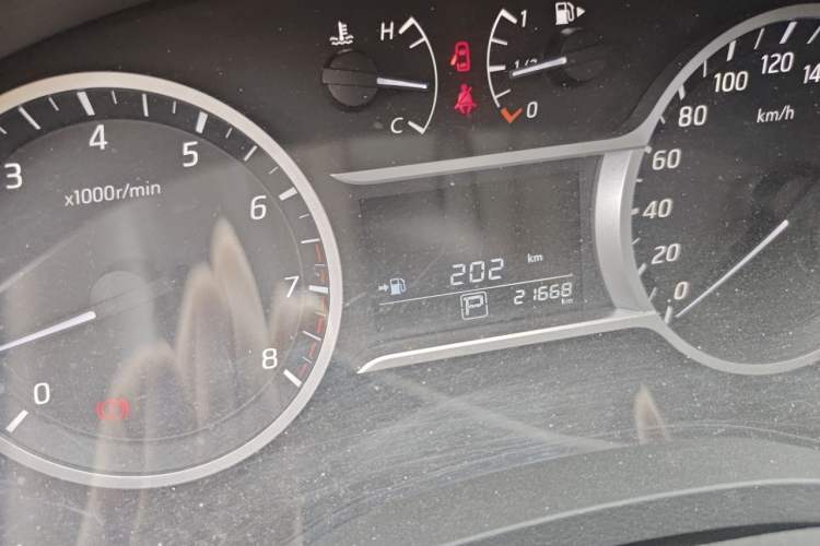 Used Nissan Lannia 2020 1.6L CVT Cool Edition Odometer Close Up