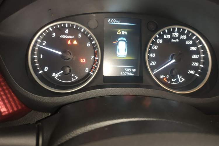 Used Nissan Lannia 2020 1.6L CVT Smart Connect Smart Cool Edition Odometer Close Up