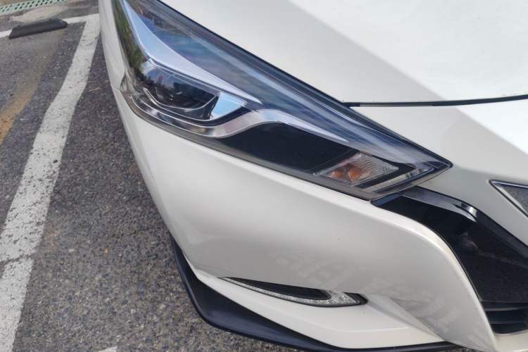 Used Nissan Lannia 2020 1.6L CVT Smart Connect Smart Cool Edition Right Front Headlight