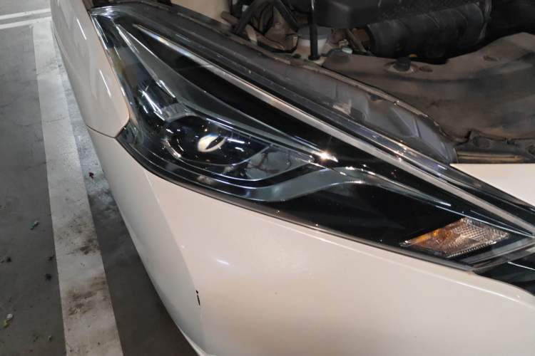 Used Nissan Lannia 2020 1.6L CVT Smart Connect Smart Cool Edition Right Front Headlight