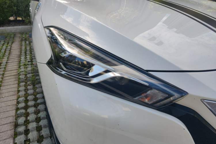 Used Nissan Lannia 2020 1.6L CVT Smart Connect Smart Cool Edition Right Front Headlight