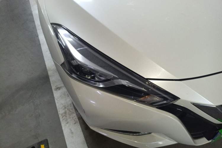 Used Nissan Lannia 2020 1.6L CVT Smart Connect Smart Cool Edition Right Front Headlight