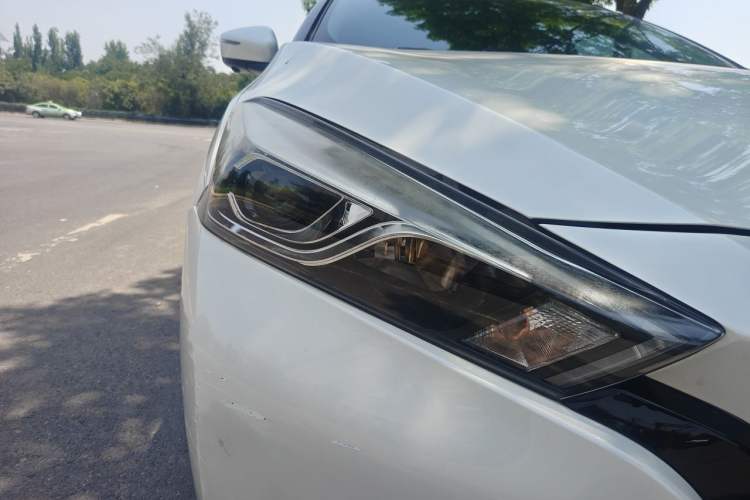 Used Nissan Lannia 2020 1.6L CVT Cool Edition Right Front Headlight