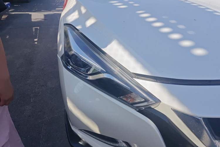 Used Nissan Lannia 2020 1.6L CVT Smart Connect Smart Cool Edition Right Front Headlight