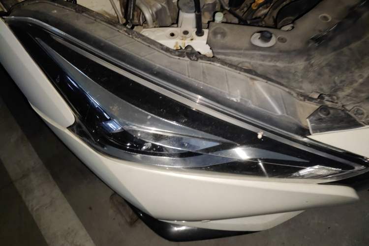 Used Nissan Lannia 2020 1.6L CVT Smart Connect Smart Cool Edition Right Front Headlight