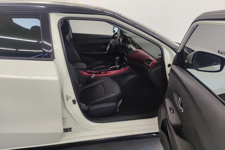 Used Nissan Lannia 2020 1.6L CVT Smart Connect Smart Cool Edition Right Front Seat