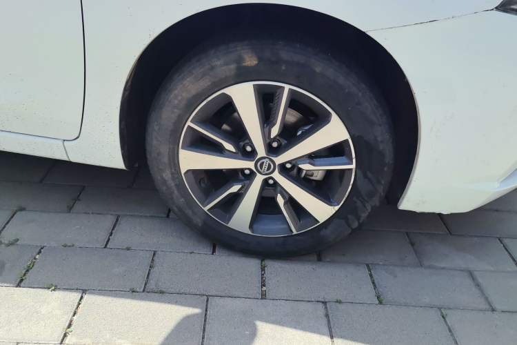 Used Nissan Lannia 2020 1.6L CVT Cool Edition Right Front Wheel Hub