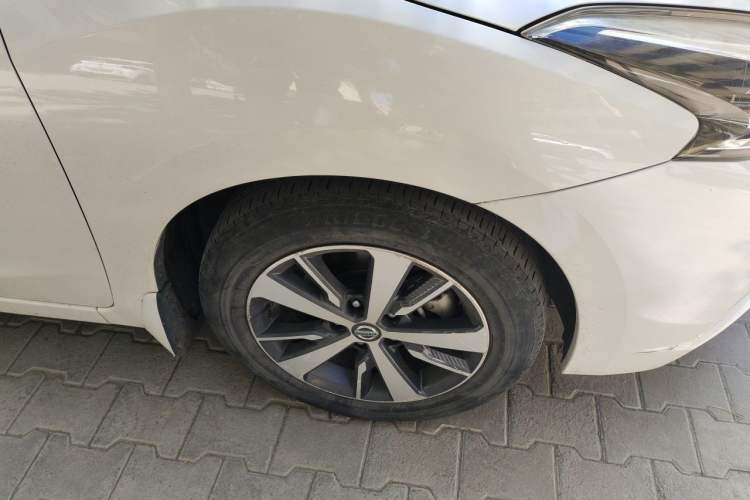 Used Nissan Lannia 2020 1.6L CVT Cool Edition Right Front Wheel Hub